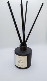 Load image into Gallery viewer, Kamalakshi Reed Diffuser- Gardenia .  Tuberose